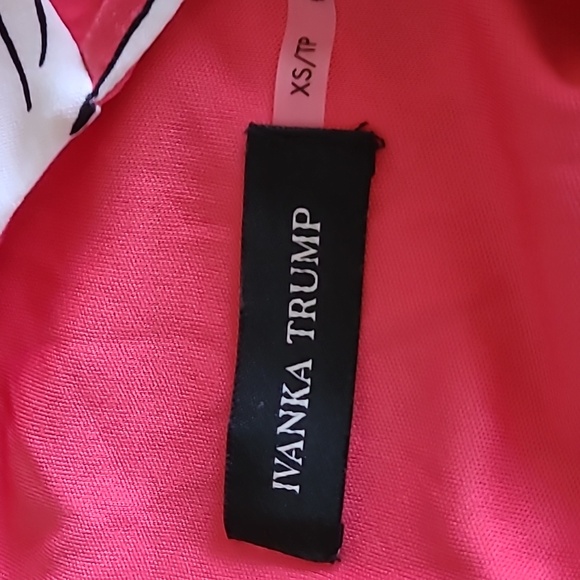 Ivanka Trump Floral Dress ❤️ - Picture 8 of 8